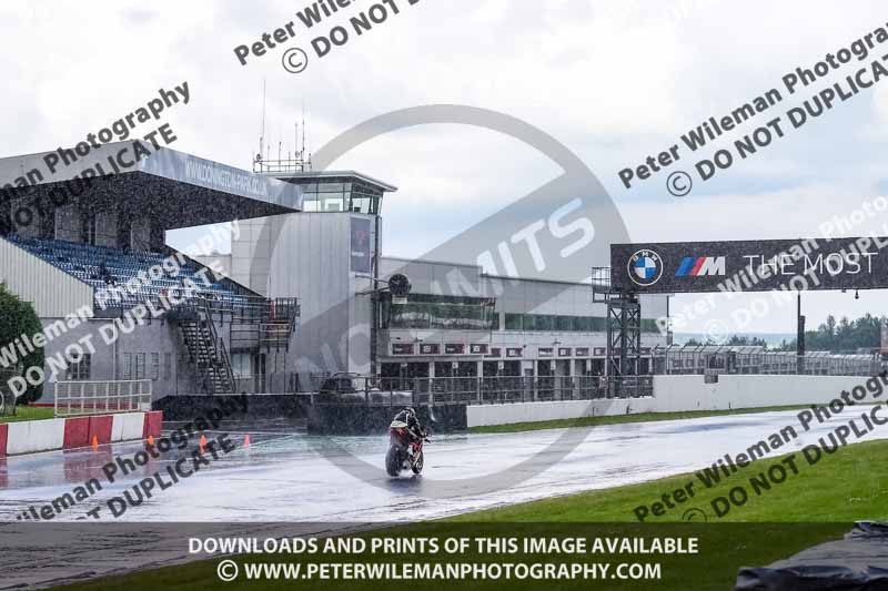 donington no limits trackday;donington park photographs;donington trackday photographs;no limits trackdays;peter wileman photography;trackday digital images;trackday photos